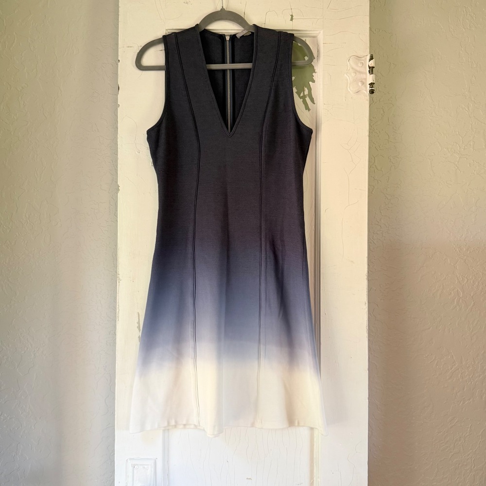 Tart Sleeveless Ombre V-Neck Fit Flare Dress Navy White Sz S